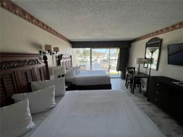 7150 TAMIAMI