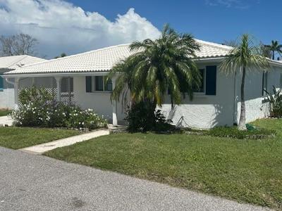 675 EL CENTRO