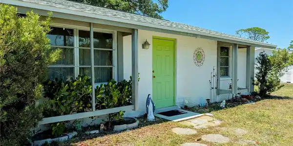 1240 S VENICE BOULEVARD