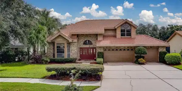 128 WOODCREEK DRIVE E