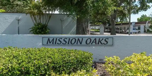 13711 MISSION OAKS