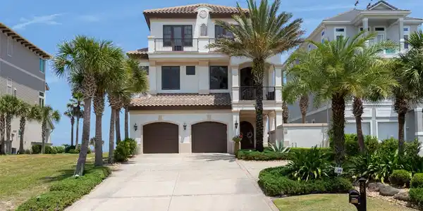 38 HAMMOCK BEACH CIRCLE