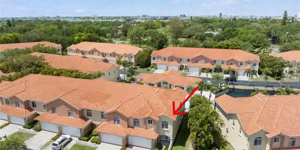 6323 VISTA VERDE E