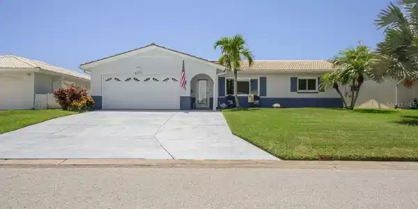 4931 FORECASTLE