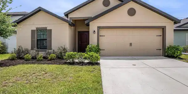 1109 BRENTON LEAF