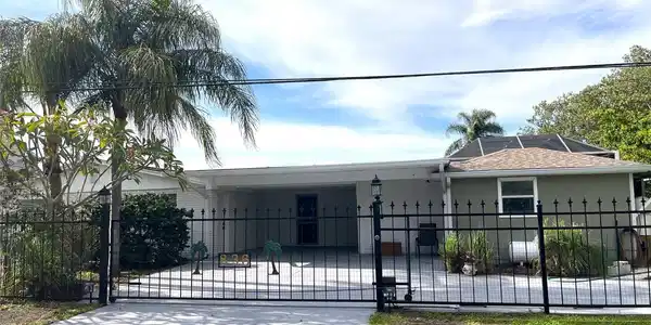 836 SEABREEZE