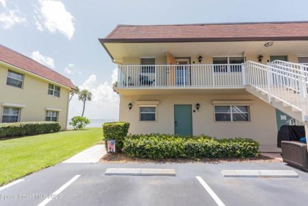 210 CAPE SHORES