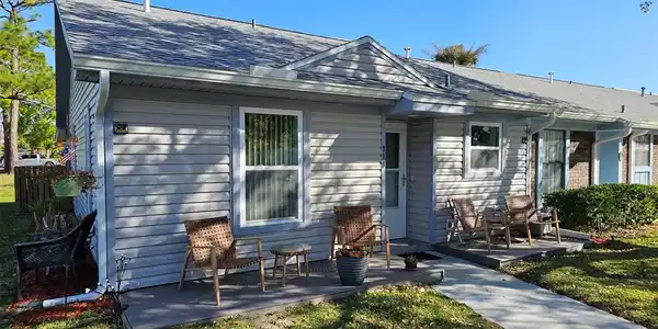919 FAIRVILLA DRIVE