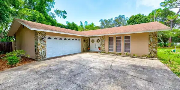2471 ADRIAN