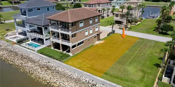 298 YACHT HARBOR