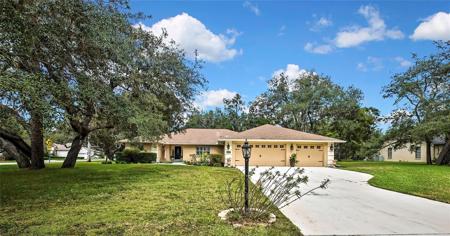 7224 ROYAL OAK DRIVE