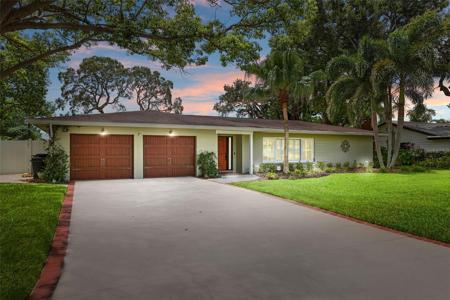 115 OAKWOOD
