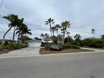 711 EMERALD HARBOR