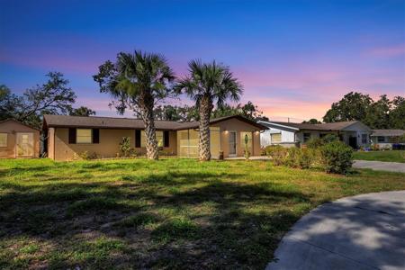 1208 PINELAND