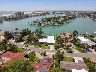 10066 YACHT CLUB