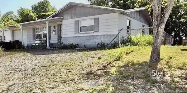 3637 OAKHURST
