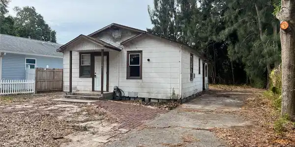 707 BEVERLY NW