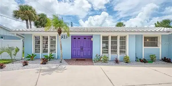 513 VILLAS DRIVE