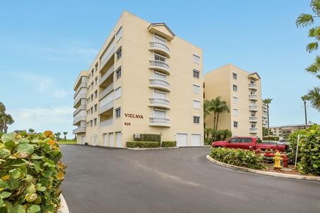 925 N HIGHWAY A1A