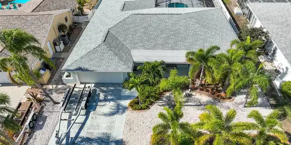 6318 COTTONWOOD LANE