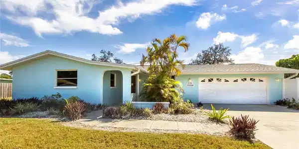 1415 LEEWARD DRIVE