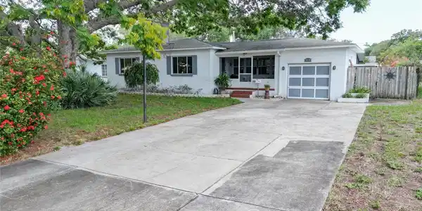 5918 4TH N
