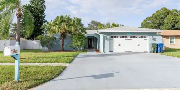 2543 SUNNY BREEZE AVENUE