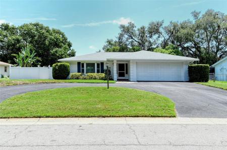 608 SAINT ANDREWS