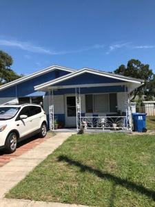 2475 17TH S