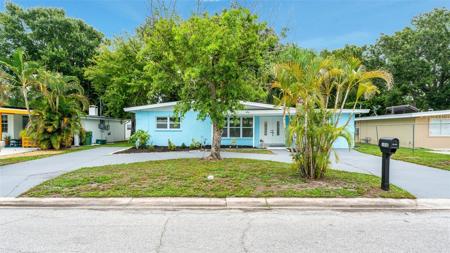 105 23RD STREET COURT E