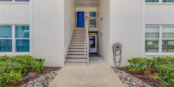 4225 ATLANTIC