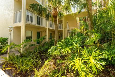 7294 CLOISTER