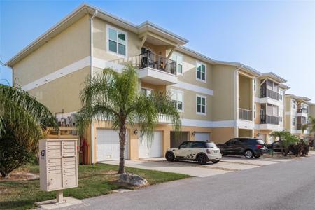 5065 ROYAL PALMS