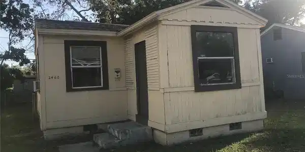 2460 15TH S