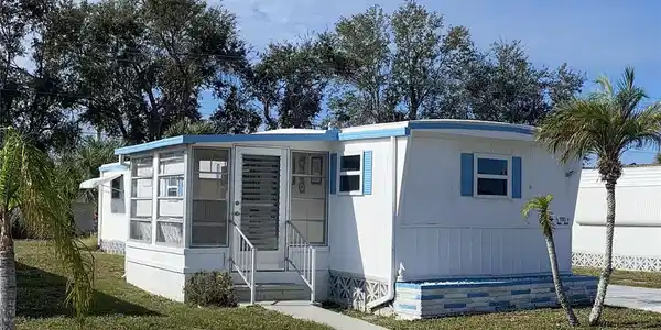 705 ROMA ROAD