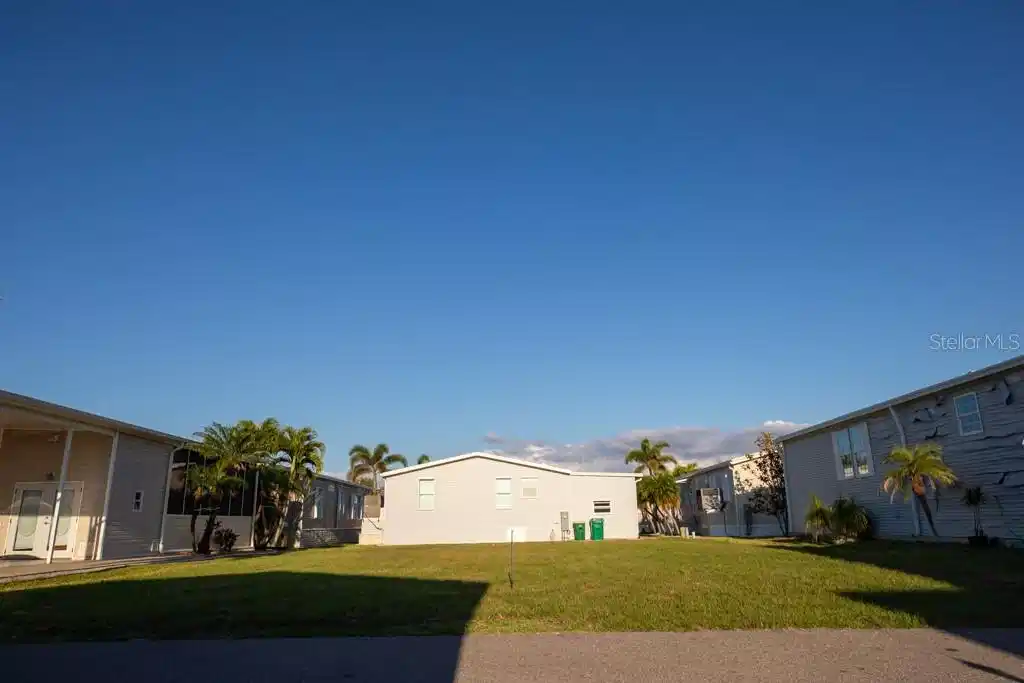 Image 1 Image 1