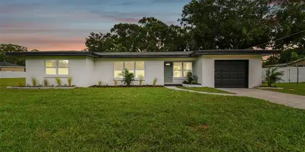 501 OAKWOOD