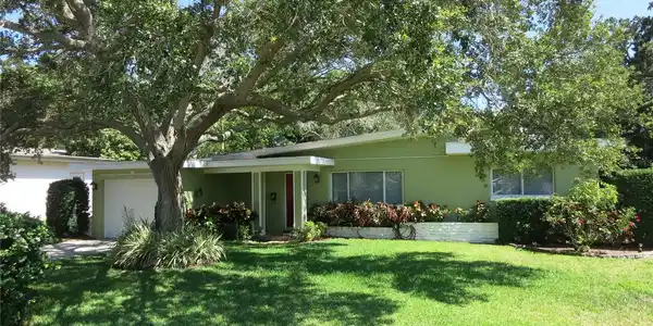 233 GARDEN