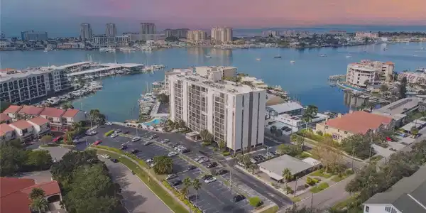 255 DOLPHIN POINT