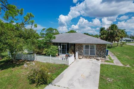 207 PINE GLEN