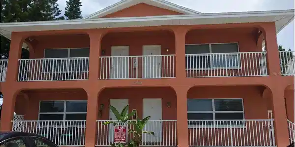 5605 SHORE S