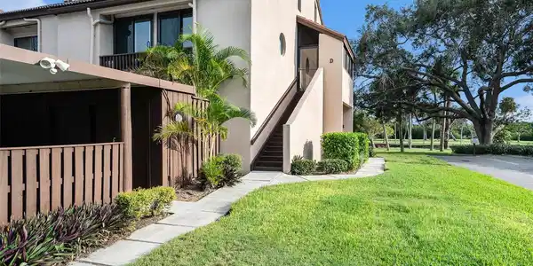 1326 PELICAN CREEK