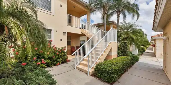 4417 CORSO VENETIA BOULEVARD