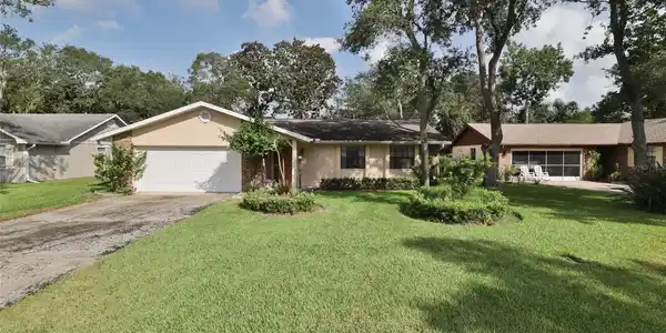 940 NORTHBROOK DRIVE