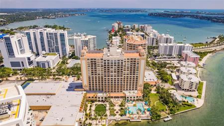 1111 RITZ CARLTON