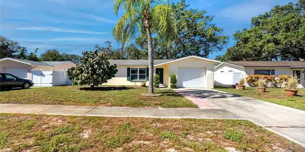 2220 LAUREN DRIVE