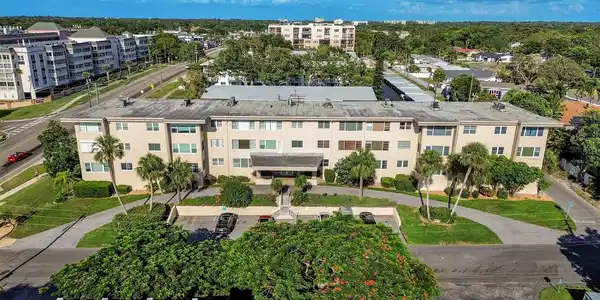 55 HARBOR VIEW