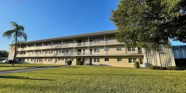 5725 12TH N
