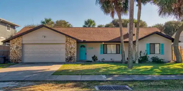 811 Maple STREET