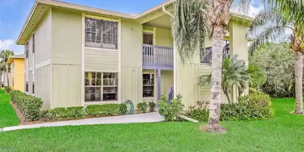 11 CLIPPER COURT